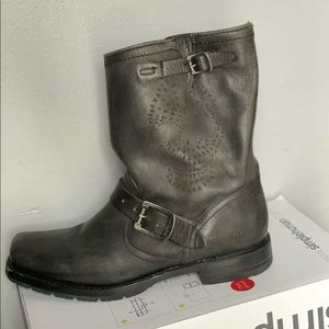 Rare Frye skull boots